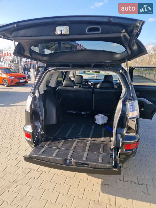 Внедорожник / Кроссовер Mitsubishi Outlander 2009 в Тернополе