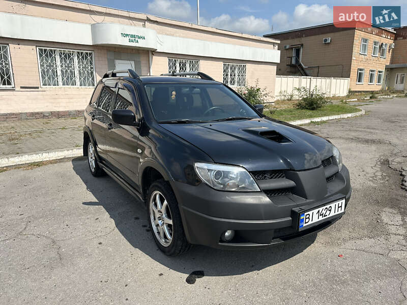 Внедорожник / Кроссовер Mitsubishi Outlander 2005 в 