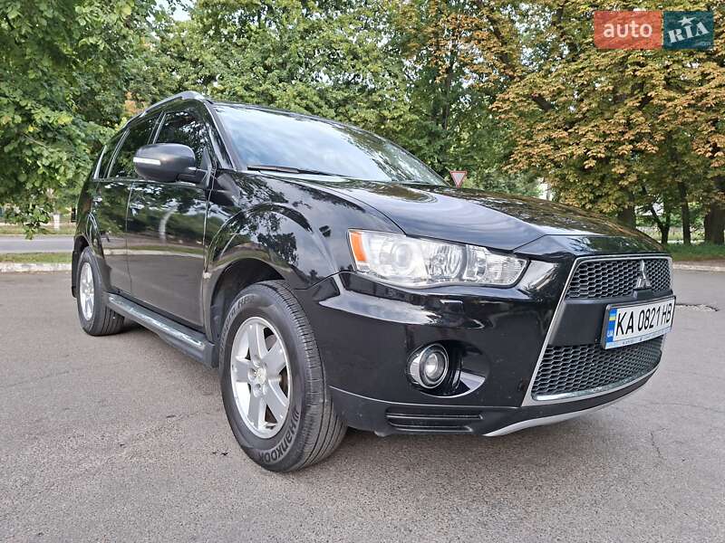 Позашляховик / Кросовер Mitsubishi Outlander 2010 в Чернігові