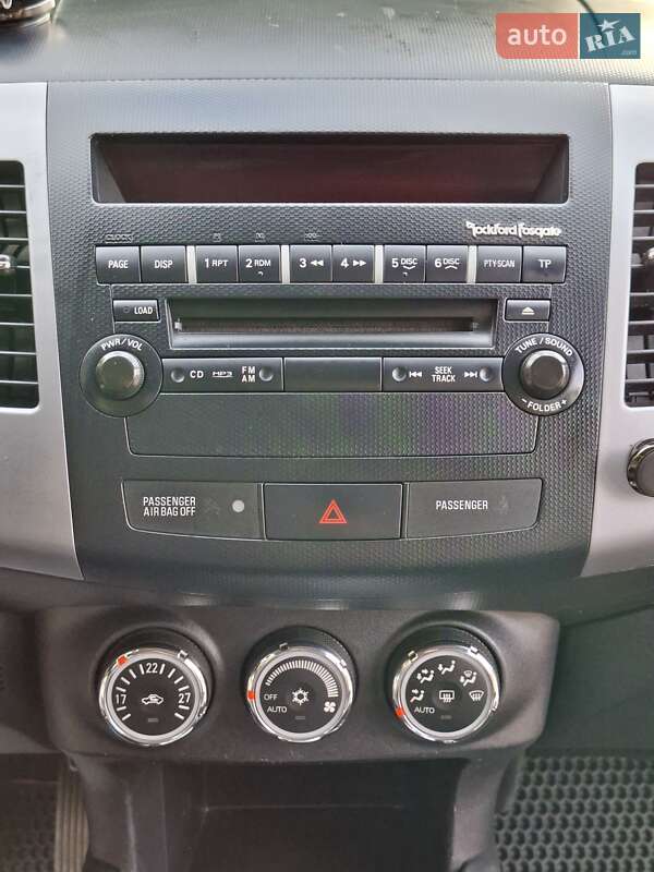 Позашляховик / Кросовер Mitsubishi Outlander 2010 в Чернігові