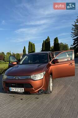 Внедорожник / Кроссовер Mitsubishi Outlander 2013 в Тернополе