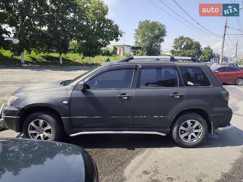 Позашляховик / Кросовер Mitsubishi Outlander 2004 в Харкові