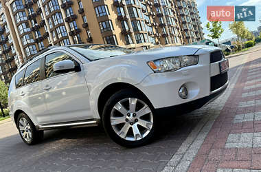 Внедорожник / Кроссовер Mitsubishi Outlander 2012 в Киеве