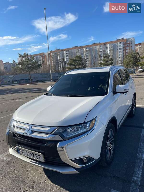Mitsubishi Outlander 2017