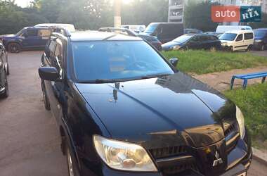 Внедорожник / Кроссовер Mitsubishi Outlander 2007 в 