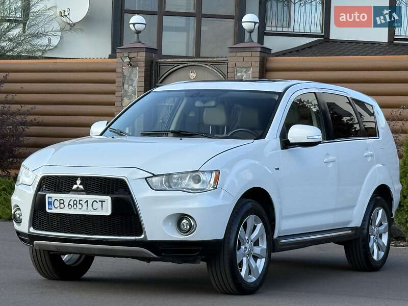 Внедорожник / Кроссовер Mitsubishi Outlander 2011 в Киеве