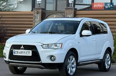Внедорожник / Кроссовер Mitsubishi Outlander 2011 в 