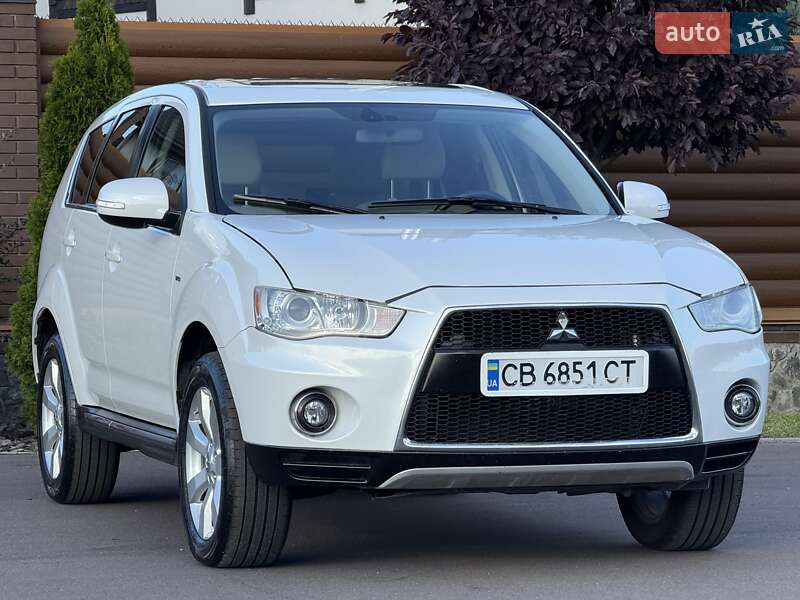 Внедорожник / Кроссовер Mitsubishi Outlander 2011 в Киеве