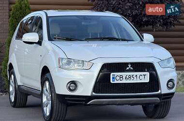 Внедорожник / Кроссовер Mitsubishi Outlander 2011 в 