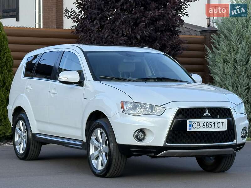 Внедорожник / Кроссовер Mitsubishi Outlander 2011 в Киеве