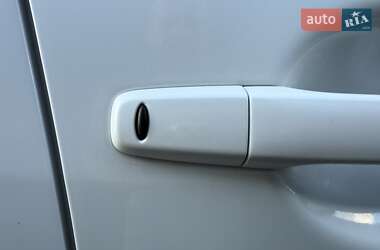 Внедорожник / Кроссовер Mitsubishi Outlander 2011 в 