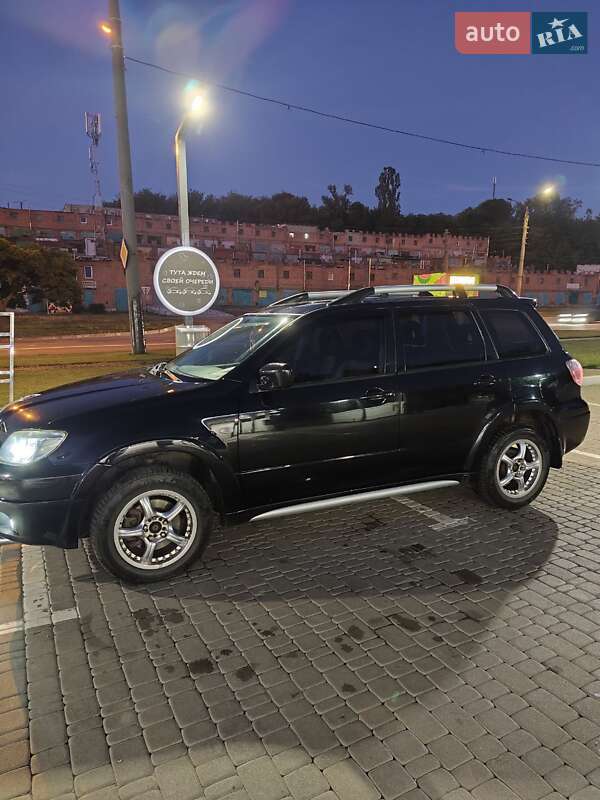 Позашляховик / Кросовер Mitsubishi Outlander 2007 в Харкові