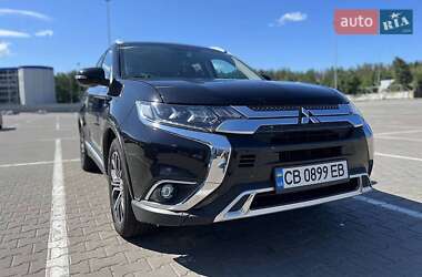 Позашляховик / Кросовер Mitsubishi Outlander 2016 в Львові