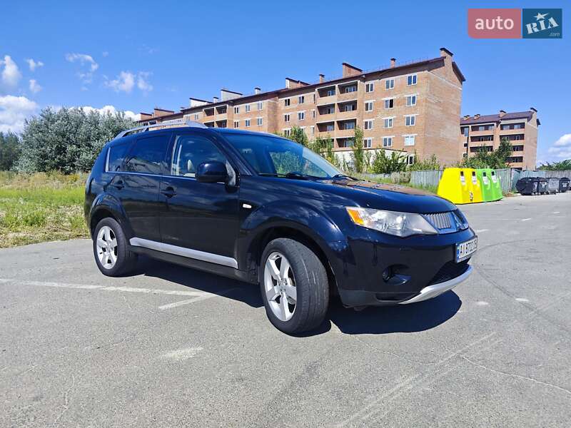 Позашляховик / Кросовер Mitsubishi Outlander 2009 в Києві