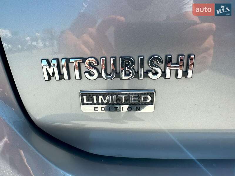 Внедорожник / Кроссовер Mitsubishi Outlander 2019 в Львове