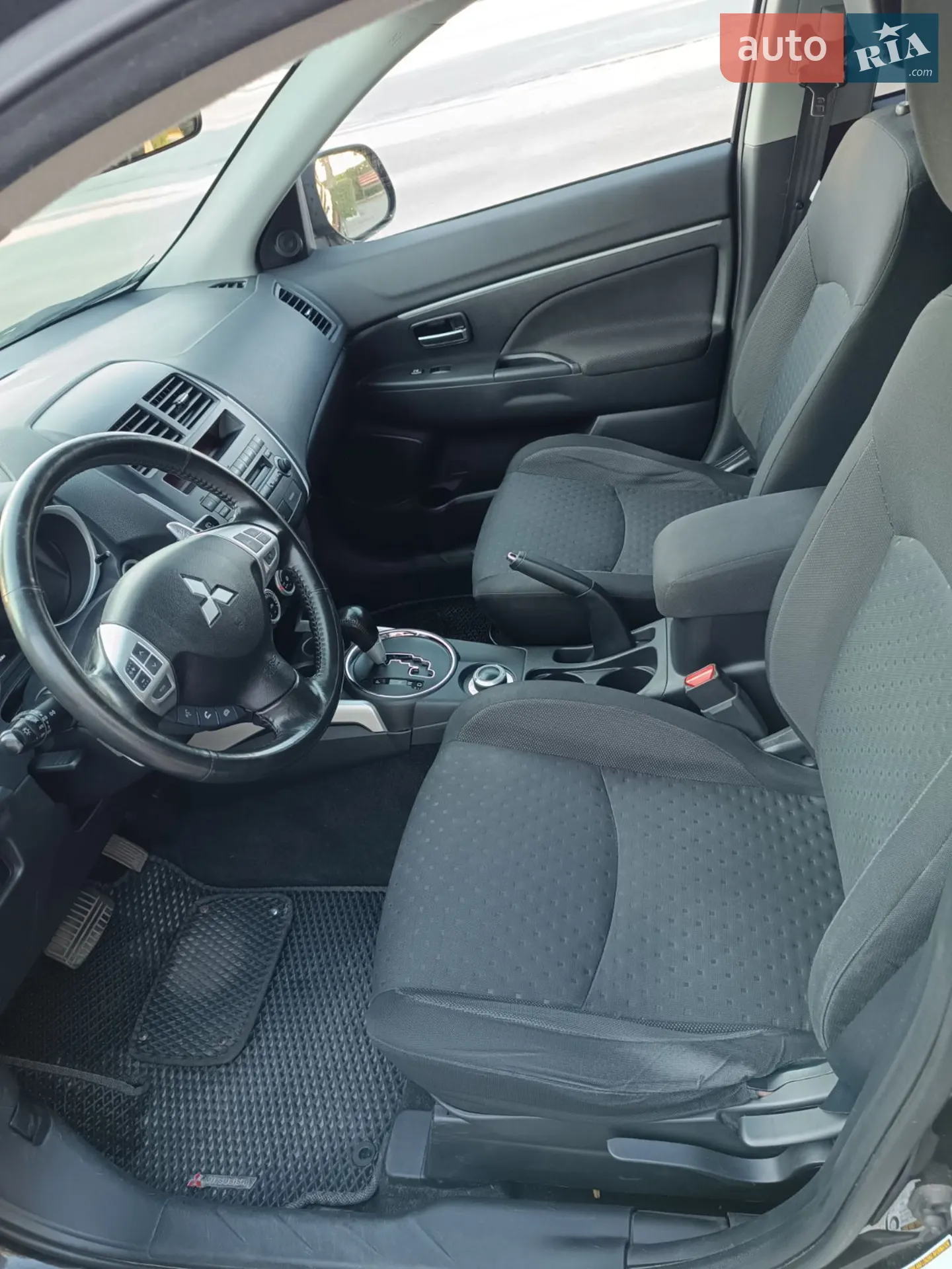 2010 Mitsubishi Outlander - мініатюра 14