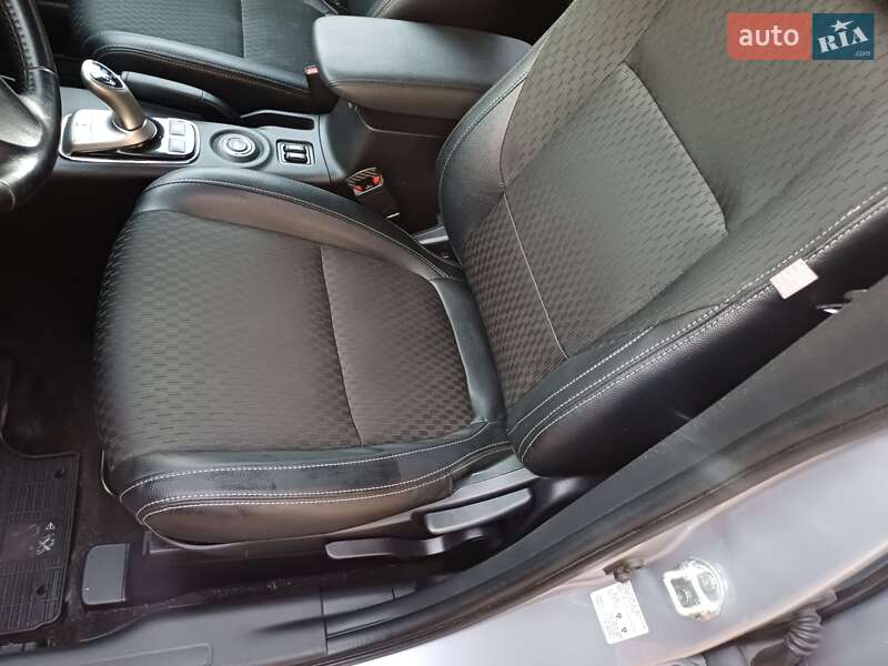 Внедорожник / Кроссовер Mitsubishi Outlander 2015 в Черноморске