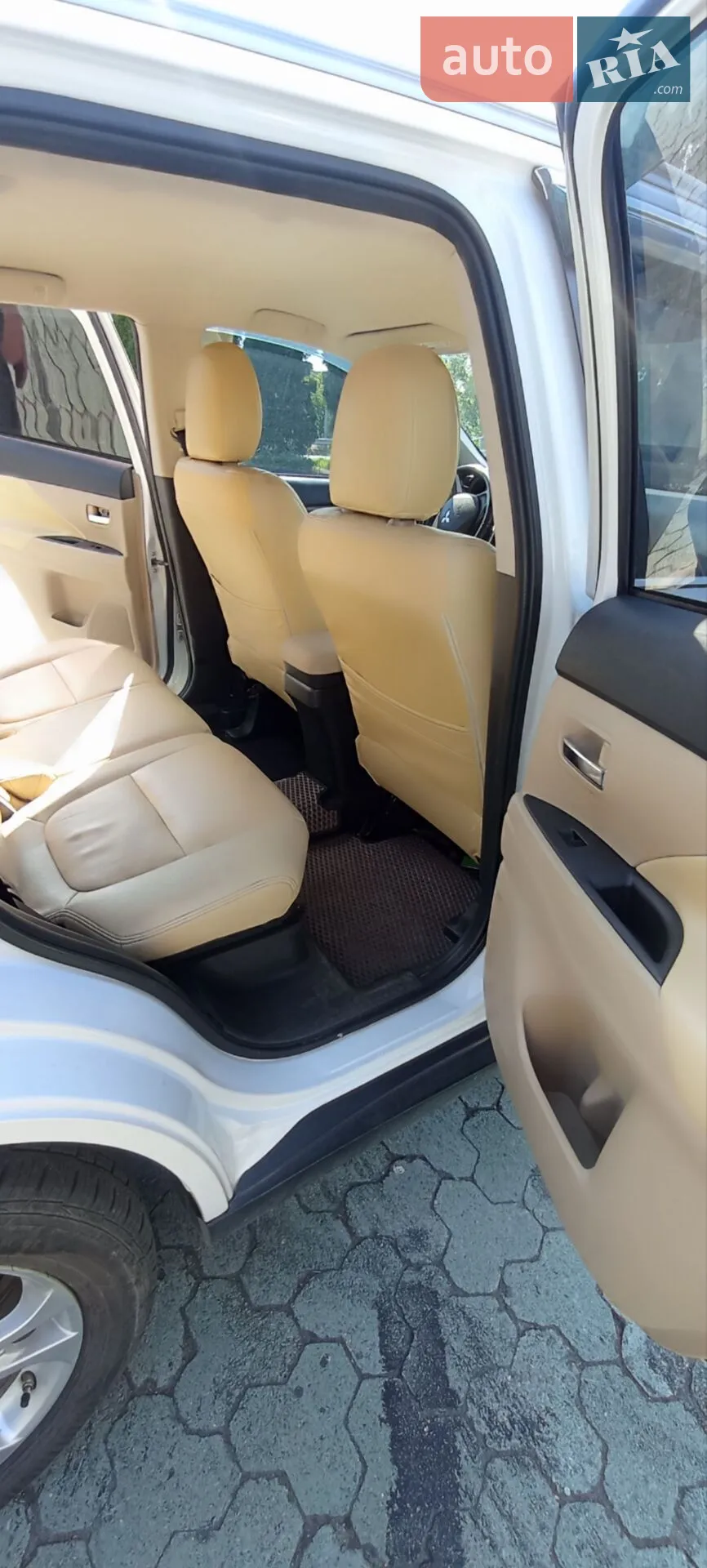 2013 Mitsubishi Outlander - мініатюра 11