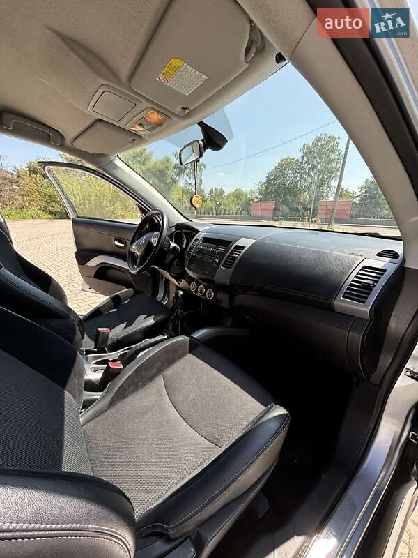 Внедорожник / Кроссовер Mitsubishi Outlander 2010 в Дрогобыче