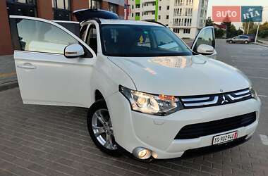 Внедорожник / Кроссовер Mitsubishi Outlander 2013 в Львове