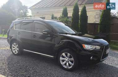 Позашляховик / Кросовер Mitsubishi Outlander 2010 в Мостиській