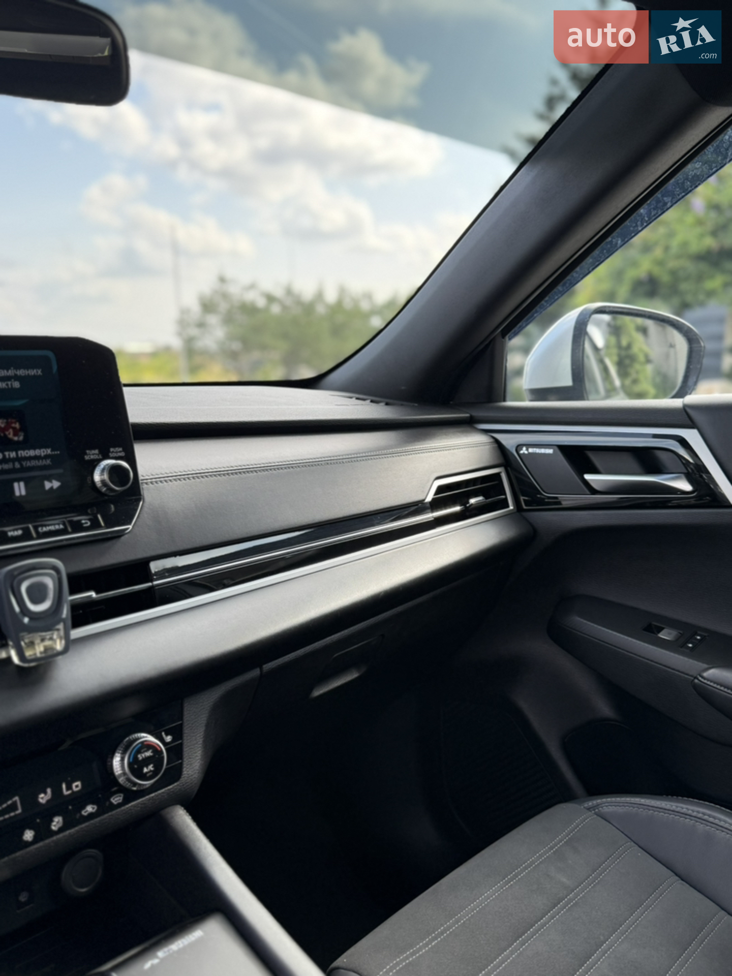 2022 Mitsubishi Outlander - мініатюра 20