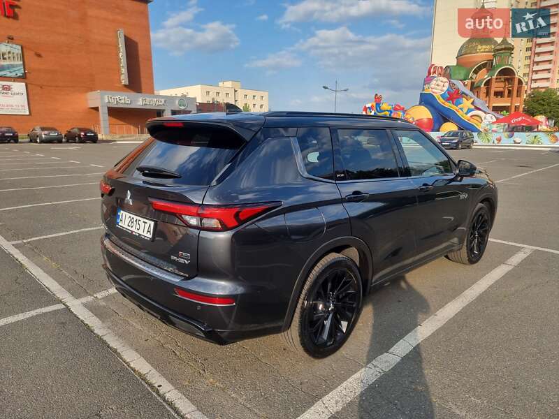 Позашляховик / Кросовер Mitsubishi Outlander 2024 в Броварах