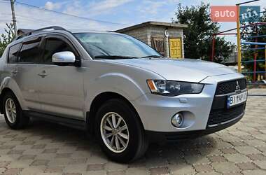 Внедорожник / Кроссовер Mitsubishi Outlander 2011 в Желтых Водах