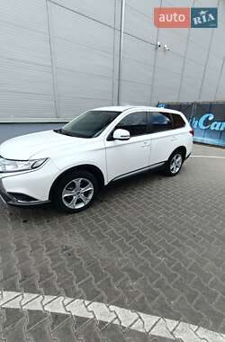 Позашляховик / Кросовер Mitsubishi Outlander 2021 в Житомирі