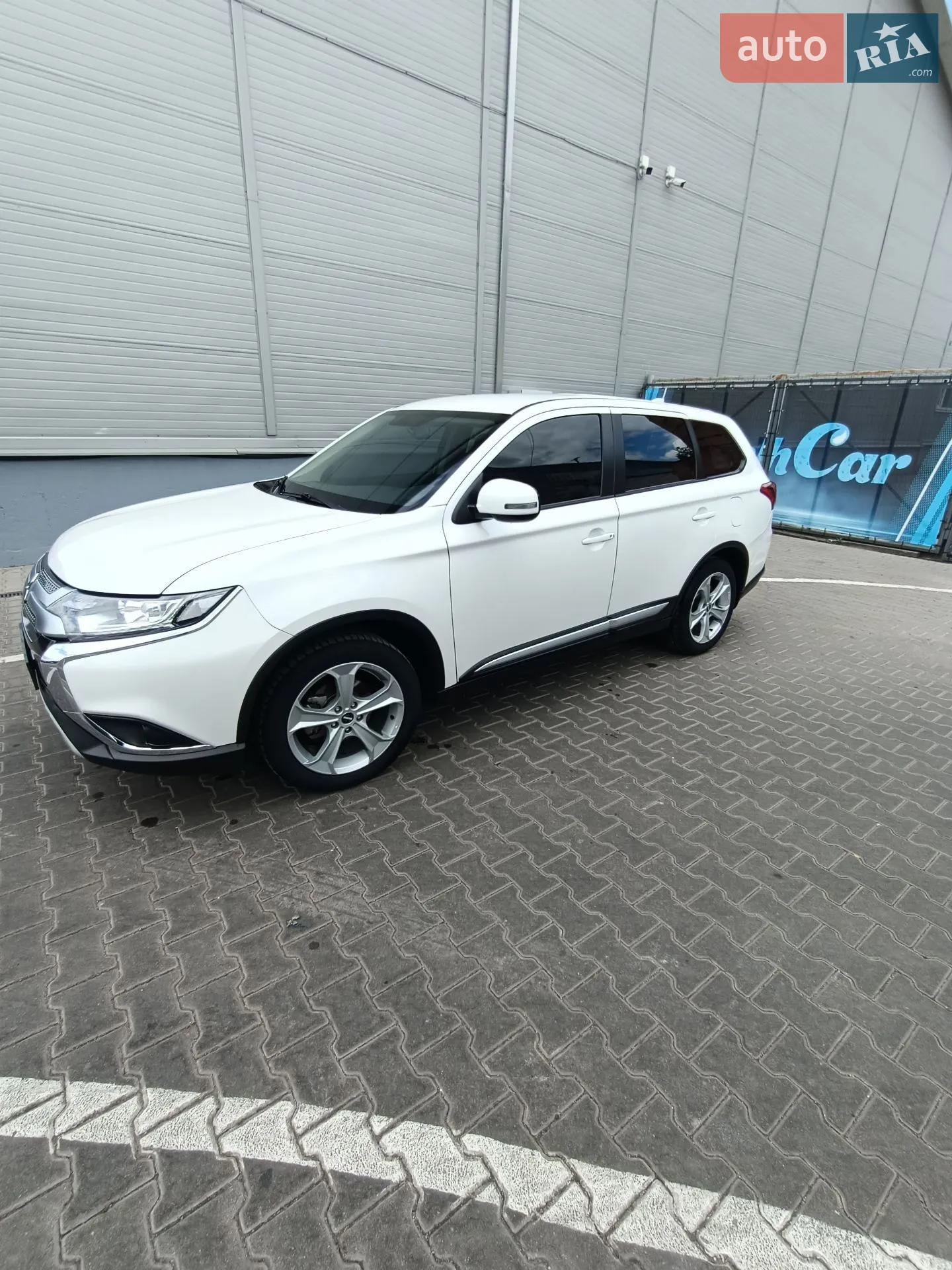 2021 Mitsubishi Outlander - мініатюра 2