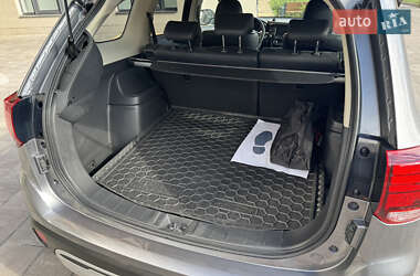 Внедорожник / Кроссовер Mitsubishi Outlander 2019 в 