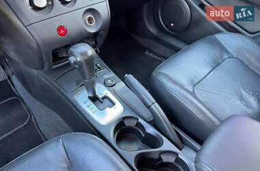 Внедорожник / Кроссовер Mitsubishi Outlander 2006 в 