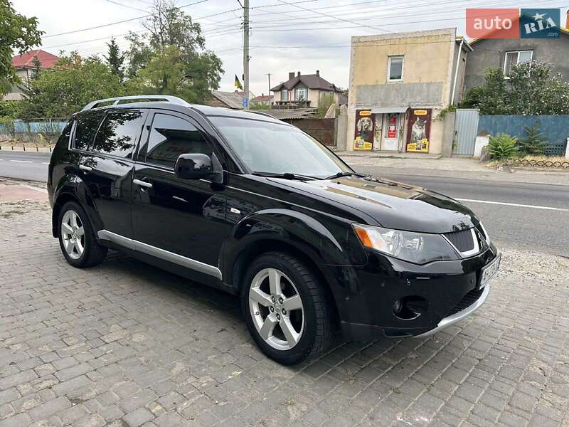 Внедорожник / Кроссовер Mitsubishi Outlander 2007 в 