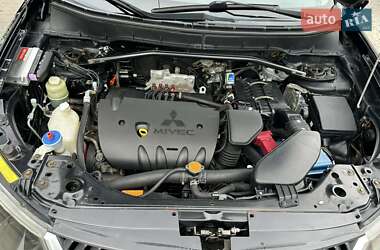 Внедорожник / Кроссовер Mitsubishi Outlander 2007 в 