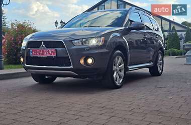 Внедорожник / Кроссовер Mitsubishi Outlander 2011 в Стрые