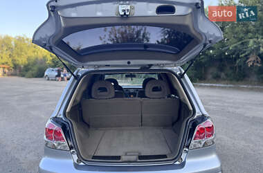 Внедорожник / Кроссовер Mitsubishi Outlander 2004 в 