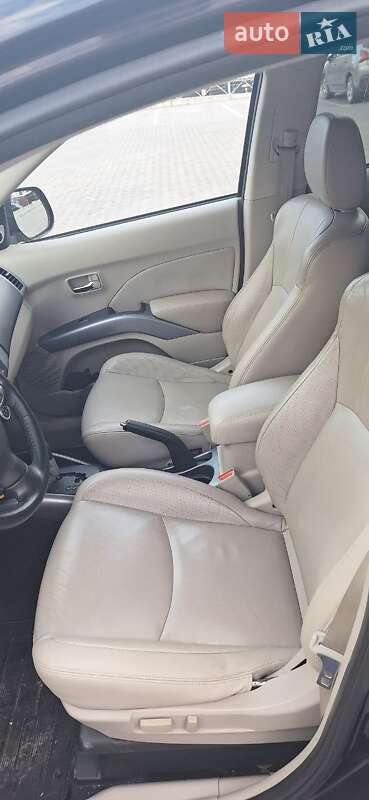 Позашляховик / Кросовер Mitsubishi Outlander 2007 в Миколаєві