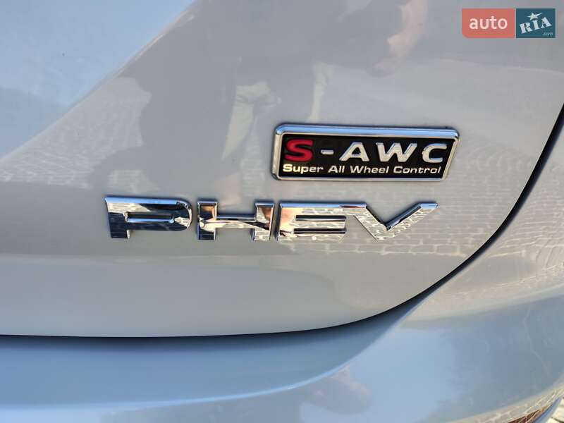 Позашляховик / Кросовер Mitsubishi Outlander 2022 в Дніпрі