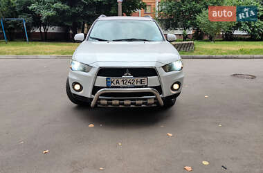 Позашляховик / Кросовер Mitsubishi Outlander 2010 в Києві