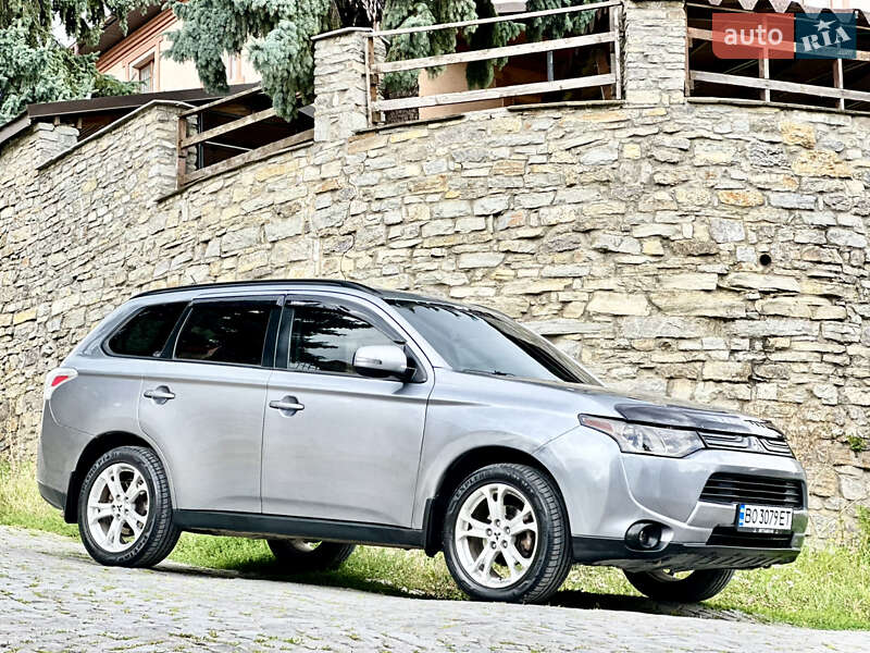 Mitsubishi Outlander 2013