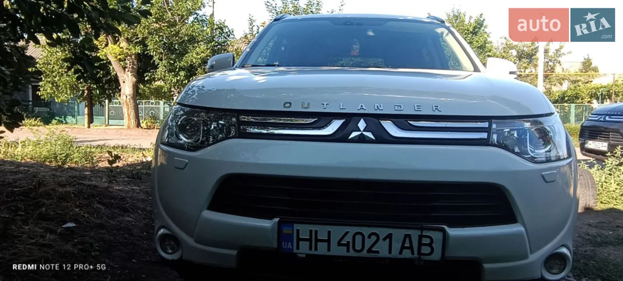 2012 Mitsubishi Outlander - мініатюра 20