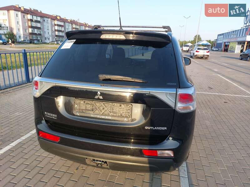 Позашляховик / Кросовер Mitsubishi Outlander 2012 в Нетішині