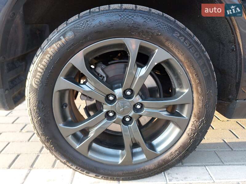 Позашляховик / Кросовер Mitsubishi Outlander 2012 в Нетішині