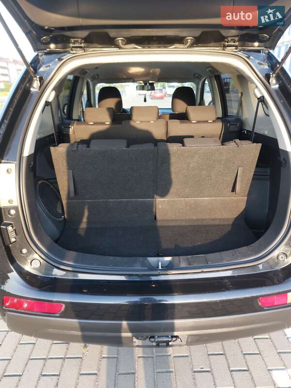 Позашляховик / Кросовер Mitsubishi Outlander 2012 в Нетішині