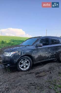 Внедорожник / Кроссовер Mitsubishi Outlander 2013 в Львове
