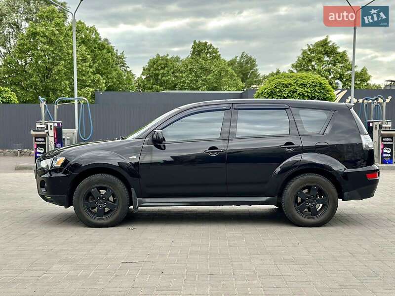 Внедорожник / Кроссовер Mitsubishi Outlander 2010 в Днепре