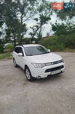 Внедорожник / Кроссовер Mitsubishi Outlander 2012 в Днепре