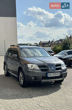 Внедорожник / Кроссовер Mitsubishi Outlander 2006 в 