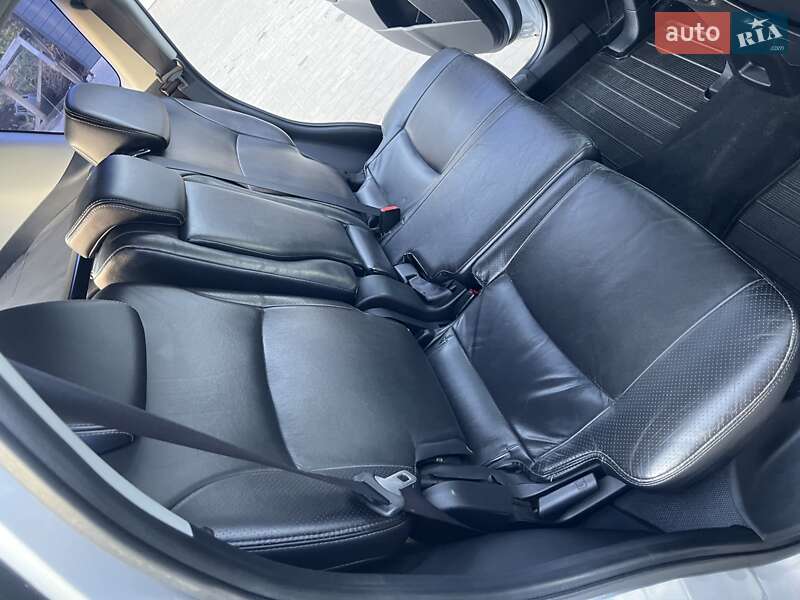 Позашляховик / Кросовер Mitsubishi Outlander 2009 в Кривому Розі