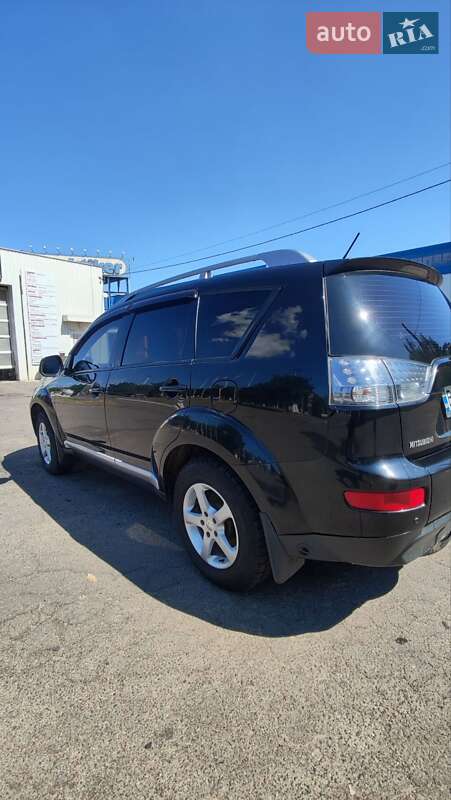 Внедорожник / Кроссовер Mitsubishi Outlander 2008 в Николаеве